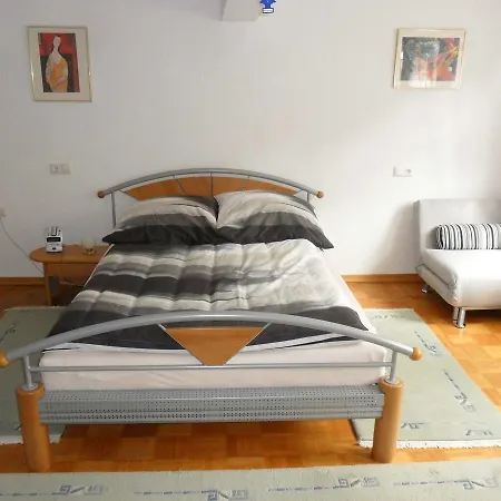 Ferienwohnung Am Schloss 아파트 *